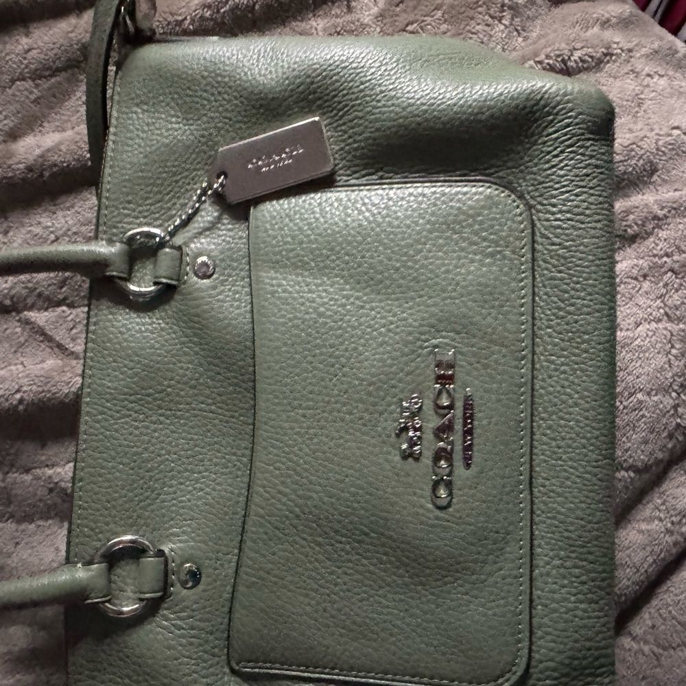 Coach Green Leather Shoulder Bag with Textured Finish